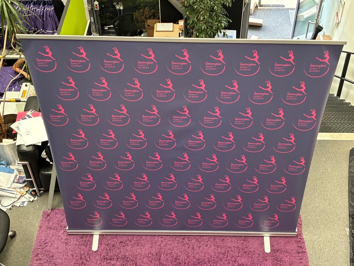 2000mm wide economy banner stand